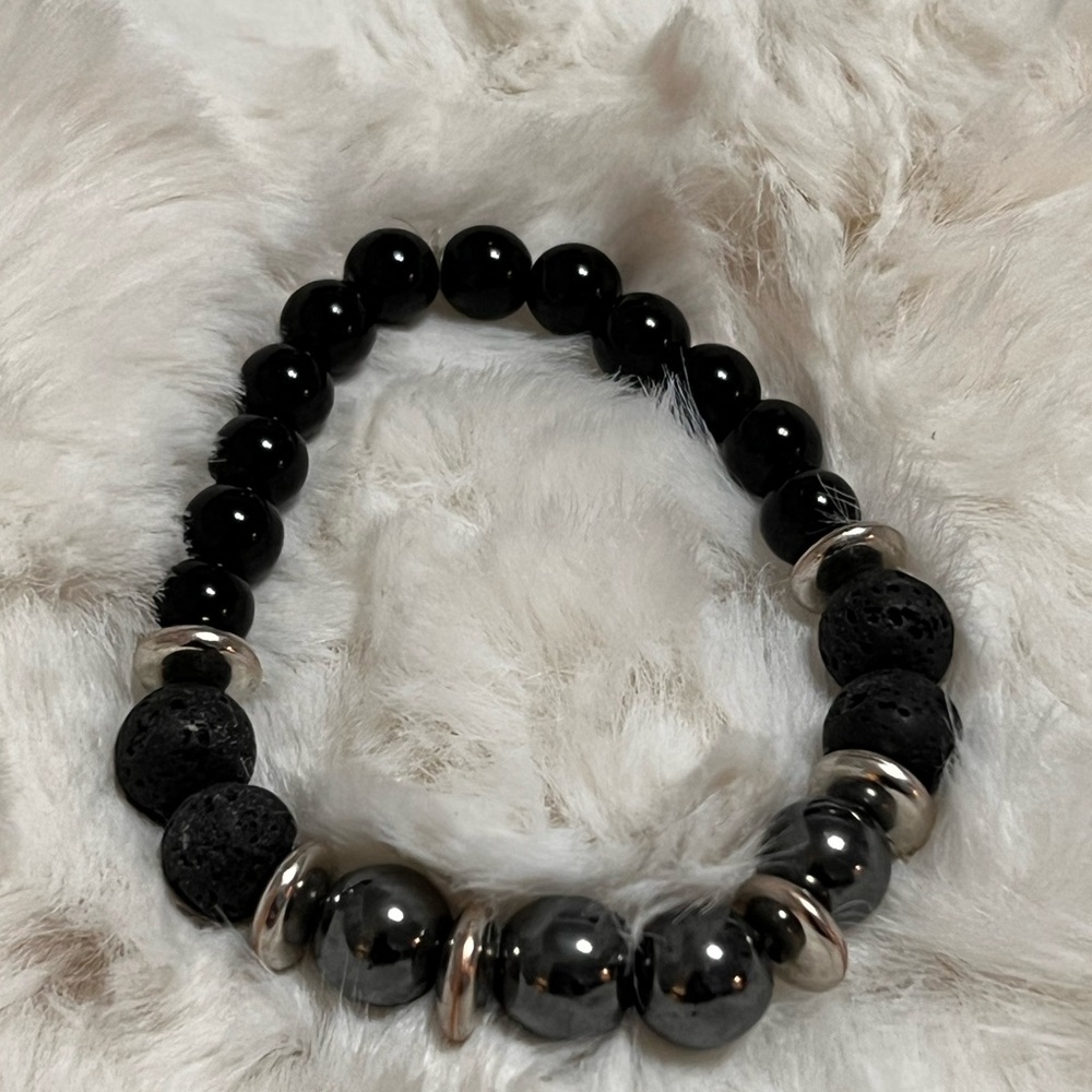 Chic Black and Silver Beaded Bracelet